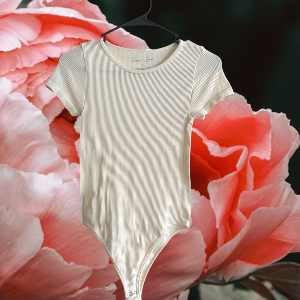 Soft Cream Ribbed Bodysuit Short Sleeves Snap Crotch‎ Basics